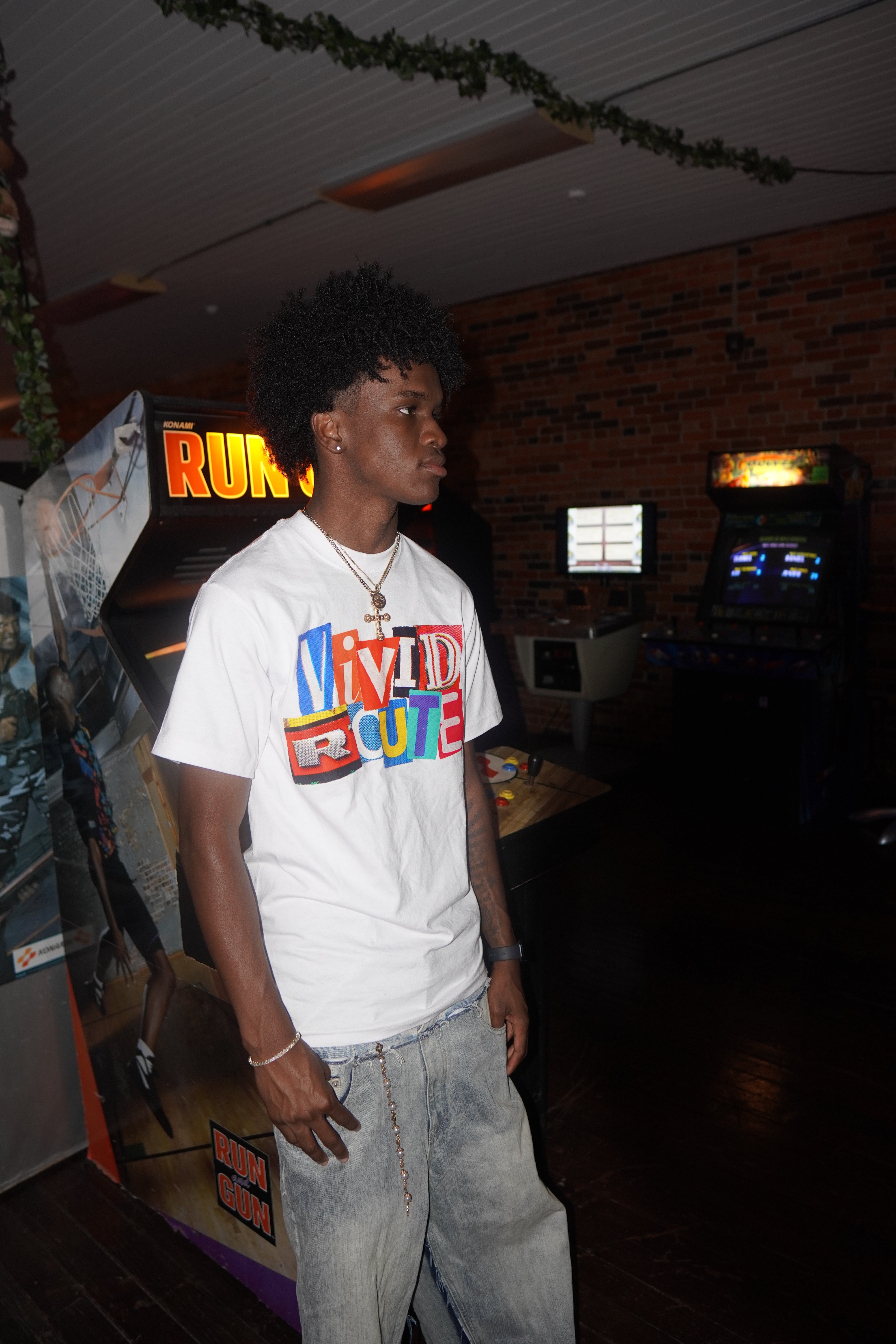 MAGAZINE TEE